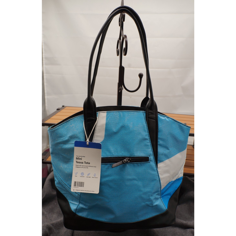 NWT RAREFORM Mini Tessa Tote BAG BLUE / WHITE RECYCLED BILLBOARD VINYL